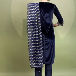 Vishudh Women Embroidered Knitted Velvet Kurta with Palazzo & With Dupatta image 4