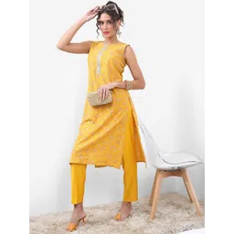 Vishudh Yellow Ethnic Motifs Printed Sleeveless Straight Kurta With Trousers image 4