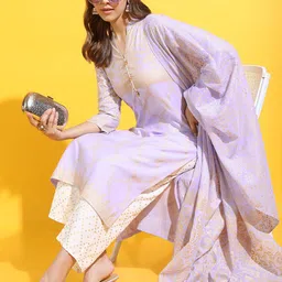 Vishudh Women Mauve Printed Kurta with Trousers & With Dupatta-image-14
