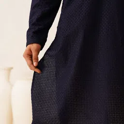 SOJANYA Embroidered Regular Thread Work Pure Cotton Kurta with Churidar image 4