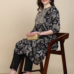 HERE&NOW Floral Printed Mirror Work Regular Kurta with Trousers image 5