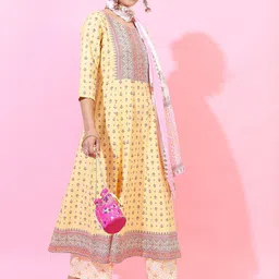 Vishudh Women Yellow Printed Empire Pure Cotton Kurti with Trousers and Dupatta image 4