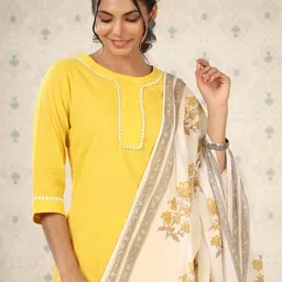 Ode by House of Pataudi Round Neck Floral Regular Thread Work Pure Cotton Kurta Set image 2