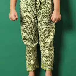Readiprint Fashions Girls Floral Printed Empire Gotta Patti Cotton Kurti with Trousers image 5