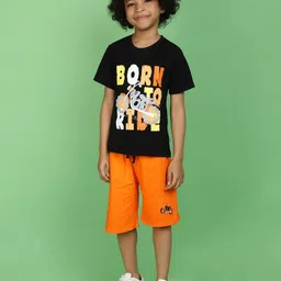 V-Mart Boys Printed Pure Cotton T-shirt With Shorts image 1