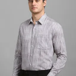 Louis Philippe Men Classic Regular Fit Spread Collar Abstract Printed Cotton Formal Shirt image 3