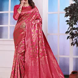 VASTRAAVEDAA Floral Woven Design Zari Jacquard Saree with Blouse Piece-image-3