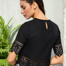 Stylecast X Slyck Solid Pattern Round Neck Short Sleeves Top image 3