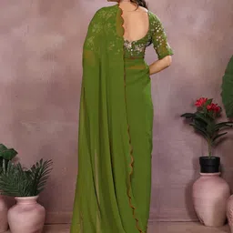 DIVASTRI Embroidered Saree With Embroidery Work Blouse Piece image 5