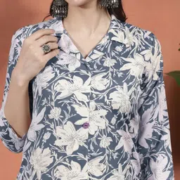 MS.MATWALI Women Floral Printed Regular Silk Crepe Kurta with Trousers image 3