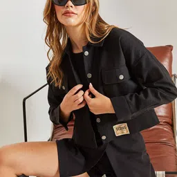 BIANCO LUCCI Women Crop Tailored Jacket image 4