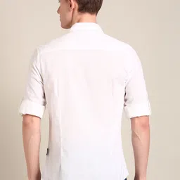 The Roadster Lifestyle Co. Men Standard Spread Collar Solid Cotton Casual Shirt image 5