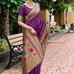 Mitera Floral Zari Silk Blend Paithani Saree image 4