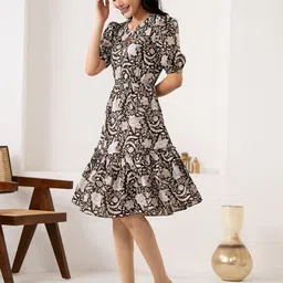 AASK Floral Printed Tiered Fit & Flare Dress image 4
