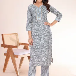 Women Basket Women Floral Printed Regular Kurta with Trousers-picture-32