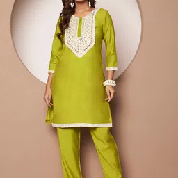 Poshak Hub Embroidered Round Neck Kurta With Trousers Co-Ords-picture-39