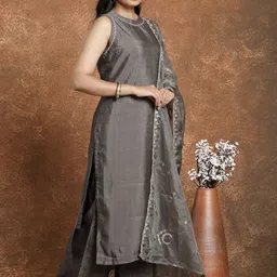 HERE&NOW Round Neck Gotta Patti Straight Kurta With Palazzos & Dupatta image 2