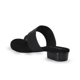 Lascia Round Toe Block-Heeled Heels image 4