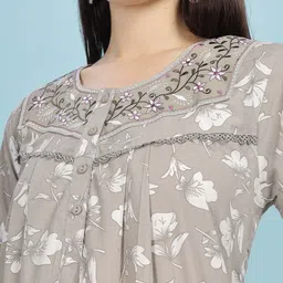 9shines Label Printed Maxi Nightdress image 2