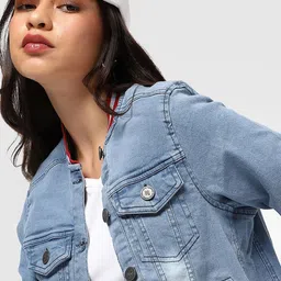 Campus Sutra Women Colourblocked Lightweight Bomber Jacket image 5