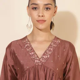 KALINI Floral Yoke Design V-Neck Empire Thread Work A-Line Kurta image 4