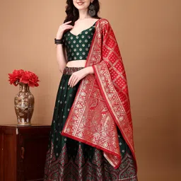lchh6hy4zmnhhxs4 Self Design Semi Stitched Lehenga Choli image 1