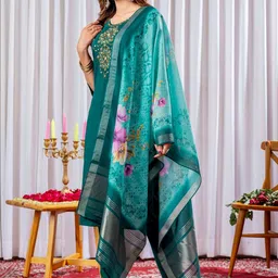 CREEPER Women Embroidered Regular Kurta with Trousers & With Dupatta image 2