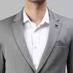 SHOWOFFFF Slim-Fit Single Breasted Blazer image 3