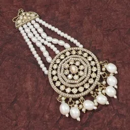 House of Pataudi Gold-Plated Kundan-Studded & Beaded Jewellery Set image 3