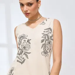 Fourleaf Floral Printed V-Neck Tunic With Trouser image 3