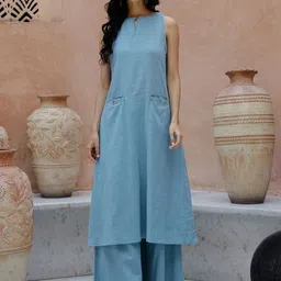 Sangria Thread Work Detail Keyhole Neck Sleeveless Pure Cotton A-Line Kurta With Trouser-picture-12