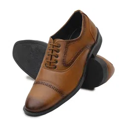 Inflation Men Round Toe Cushioned Footbed Formal Shoes image 4