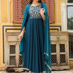 Janasya Floral Embroidered Gotta Patti Anarkali Kurta with Trousers & With Dupatta image 3