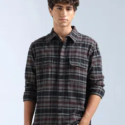 Flying Machine Men Relaxed Fit Checked Spread Collar Pure Cotton Casual Shirt-picture-19