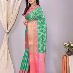 VILLAGIUS Floral Woven Design Zari Pure Silk Designer Kanjeevaram Saree image 2