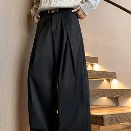 StyleCast x Revolte Men Loose Fit Easy Wash Pleated Trousers image 4