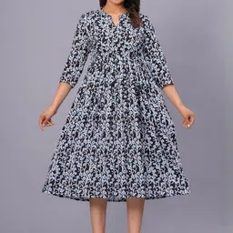 SQKURTI Printed Fit and Flare Dress image 1