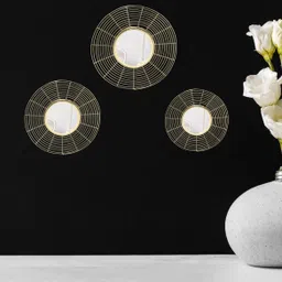 Cocovey Homes Gold-Toned Abstract Wall Core-picture-28