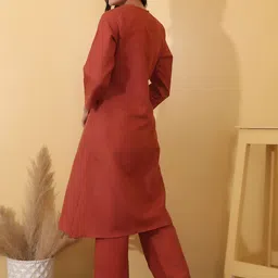 Odd By Poshaak Floral Embroidered Thread Work Round Neck Straight Kurta With Palazzos image 3