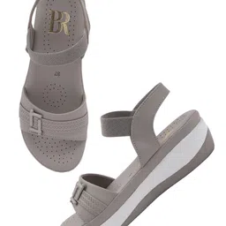 Bella Rosa Women Solid Wedge Heel Backstrap Sandals image 4