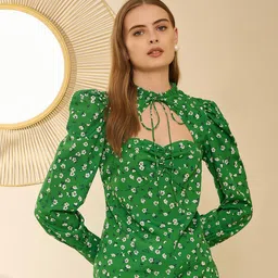 Berrylush Women Floral Printed Round Neck Top-picture-22