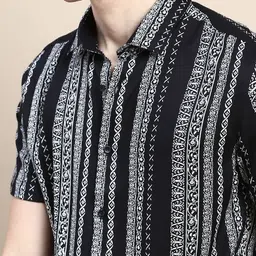 SHOWOFFFF Men Standard Slim Fit Printed Casual Shirt image 4