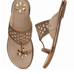 shoegazing Women Textured Embellished Detail One Toe Flats-picture-28