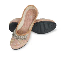 DFR Women Mojaris Flats image 3