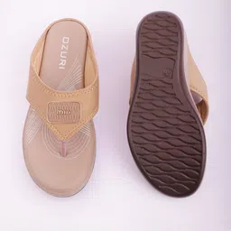 Ozuri Wedge Sandals image 5