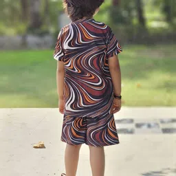 YK Kids Abstract Printed T-shirt With Shorts image 2