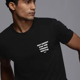 HRX by Hrithik Roshan Men Printed Pure Cotton Pockets T-shirt image 5