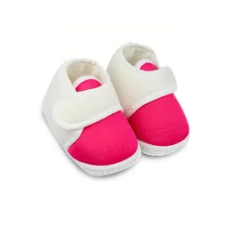 NESKA MODA Unisex Kids Pink & White Solid Velcro Cotton Booties-image-8
