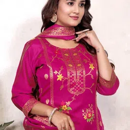 SWORNY FASHION Floral Embroidered Round Neck Kurta With Trousers & Dupatta image 3