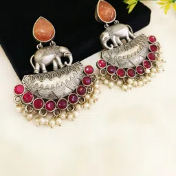 UrbanLuk Animal Shaped Drop Earrings image 5